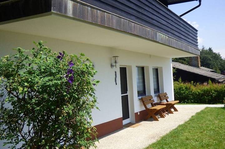 Ferienwohnung für 4 Personen, mit Terrasse und Garten in Thurmansbang