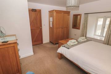 Cottage for 4 People in Solva, Pembrokeshire, Photo 4