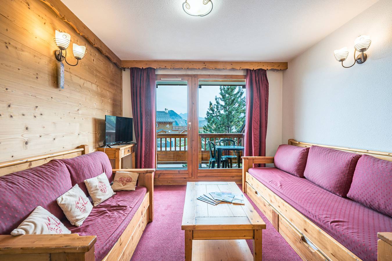 Geheel appartement, Appartement 'L'écrin Des Sybelles' met uitzicht op de bergen en balkon in La Toussuire, Fontcouverte-la Toussuire