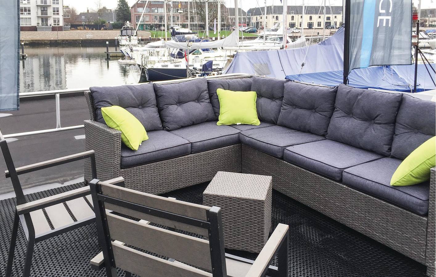 Woonboot voor 6 personen met terras in Lelystad, Markermeer
