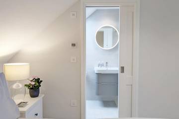 Holiday Home for 6 People in Chichester, West Sussex, Photo 4