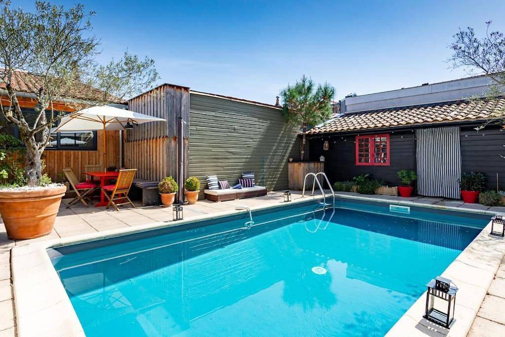 Three-Bedroom Apartment in Bacalan, Bordeaux