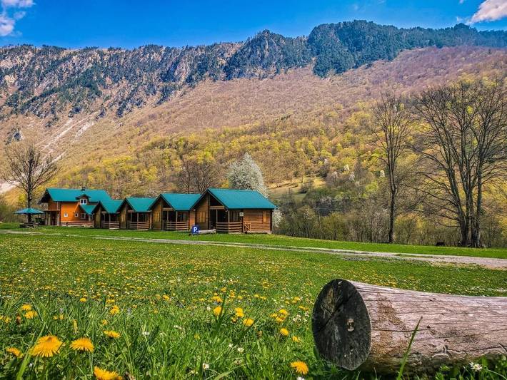 Camping für 5 Personen, mit Terrasse und Garten sowie Ausblick in Montenegro