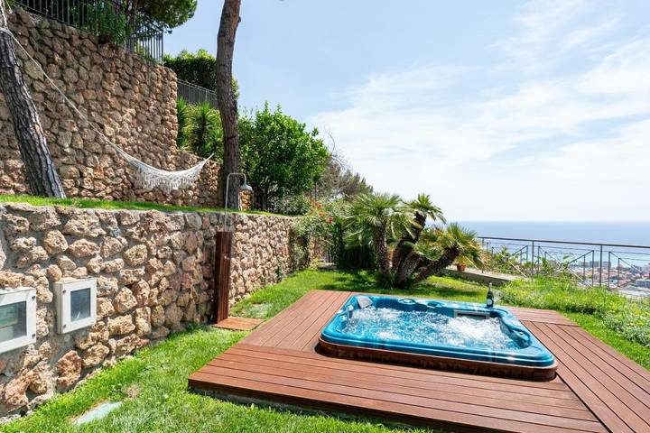Villa pour 4 personnes, avec terrasse et jacuzzi à Bordighera - 4