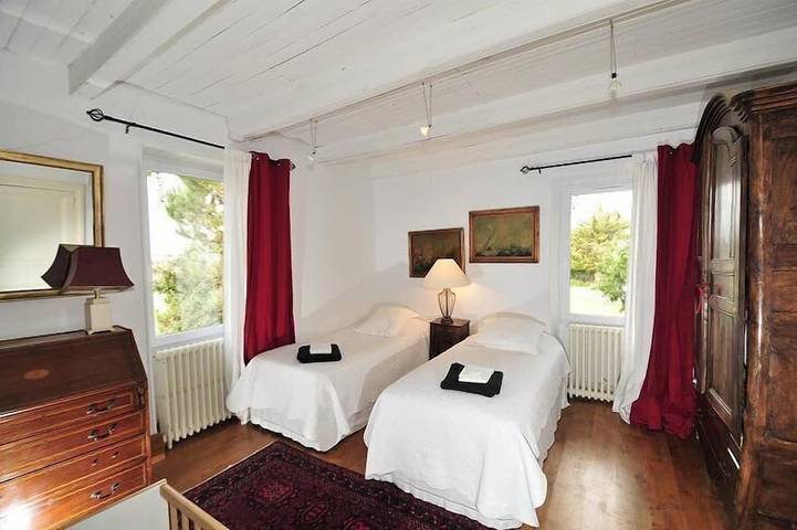Sonderangebot September Schönes Haus aus dem 18. Jahrhundert, Terrasse Pool, Garten in Saint-Antonin-Noble-Val, Quercy