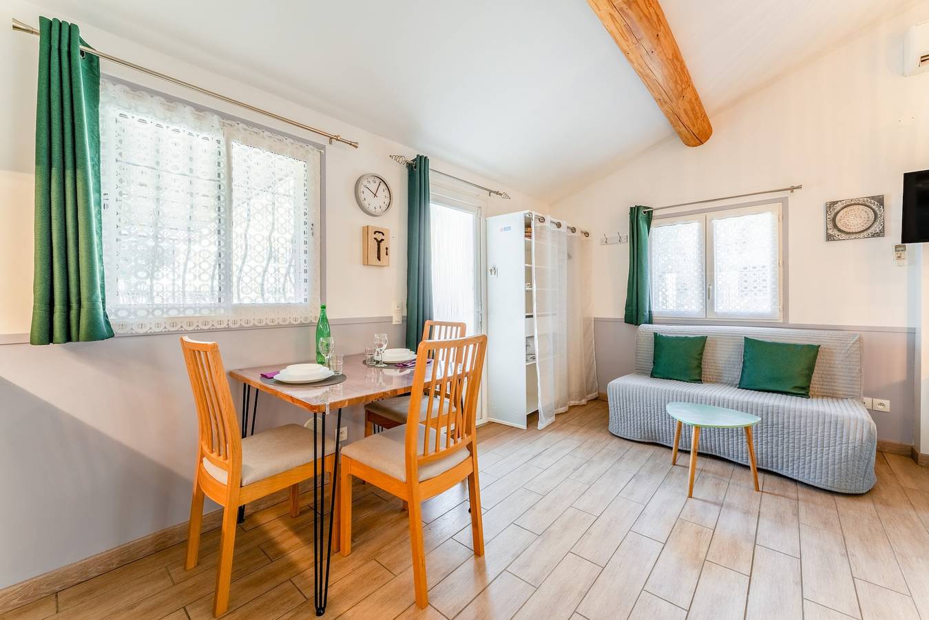 Estudio entero, Estudio 'La Petite Maison' con vistas al Mont Ventoux, Wi-Fi y aire acondicionado in Bédoin, Parque natural regional del Mont Ventoux