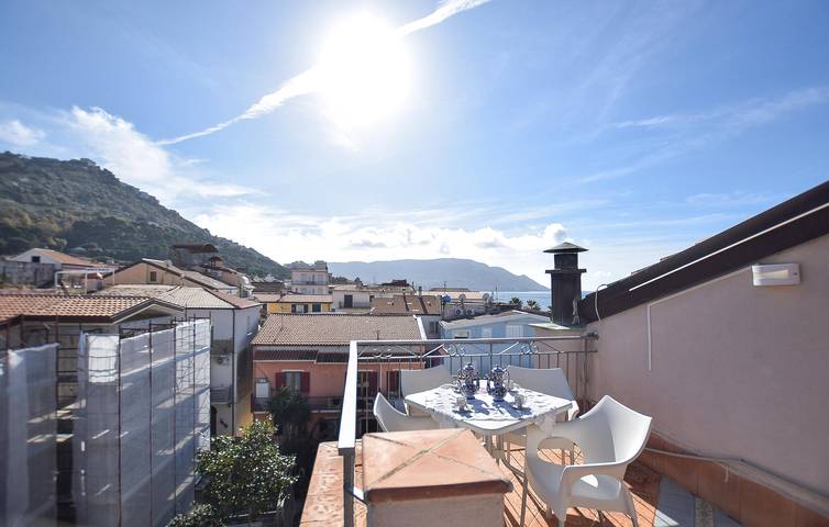 Ferienwohnung für 5 Personen, mit Terrasse in Santa Maria di Castellabate - 4