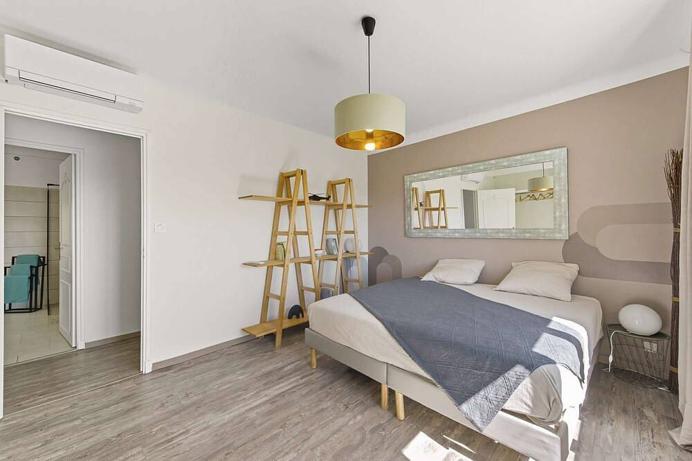 Villa Provençale Faron Sea View in Toulon, Toulon region