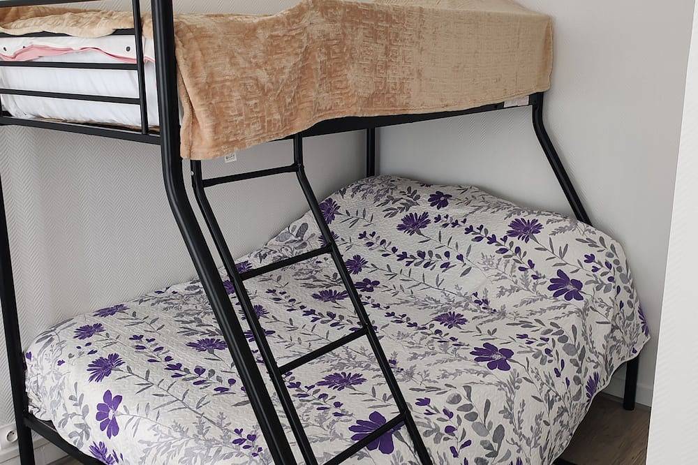 2 Bedroom Private vacation home in Vitry-sur-Seine in Vitry-sur-Seine, Valle del Marne