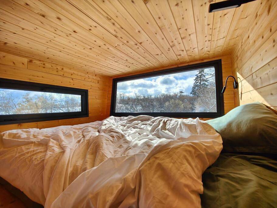 Moose home Tiny House Les Chaumes in Saint-Jacques-d'Ambur, Puy-de-Dôme
