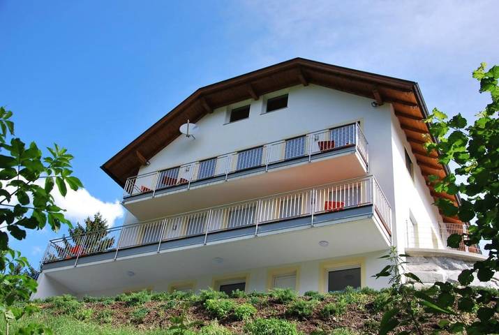Ferienwohnung für 2 Personen, mit Terrasse und Garten sowie Sauna und Ausblick