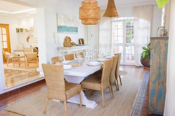 Villa pour 14 personnes, avec piscine et jardin à Roche