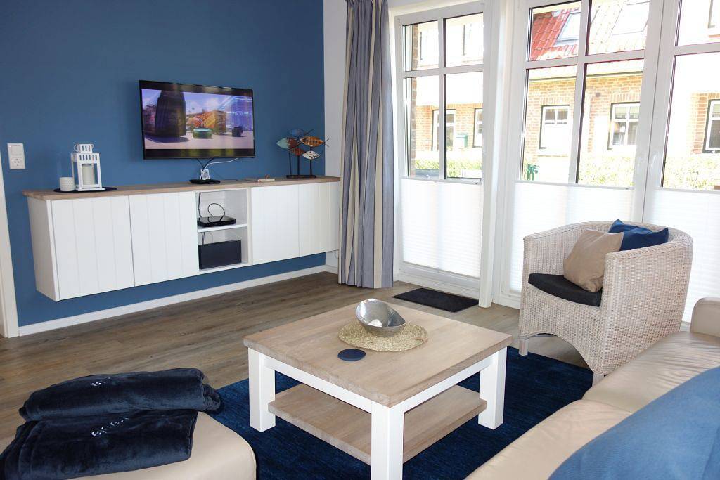 Ganze Wohnung, Liebevoll eingerichtete Ferienwohnung im Eg mit Terrasse und Gartenanteil in Wyk auf Föhr (Stadt), Wyk auf Föhr