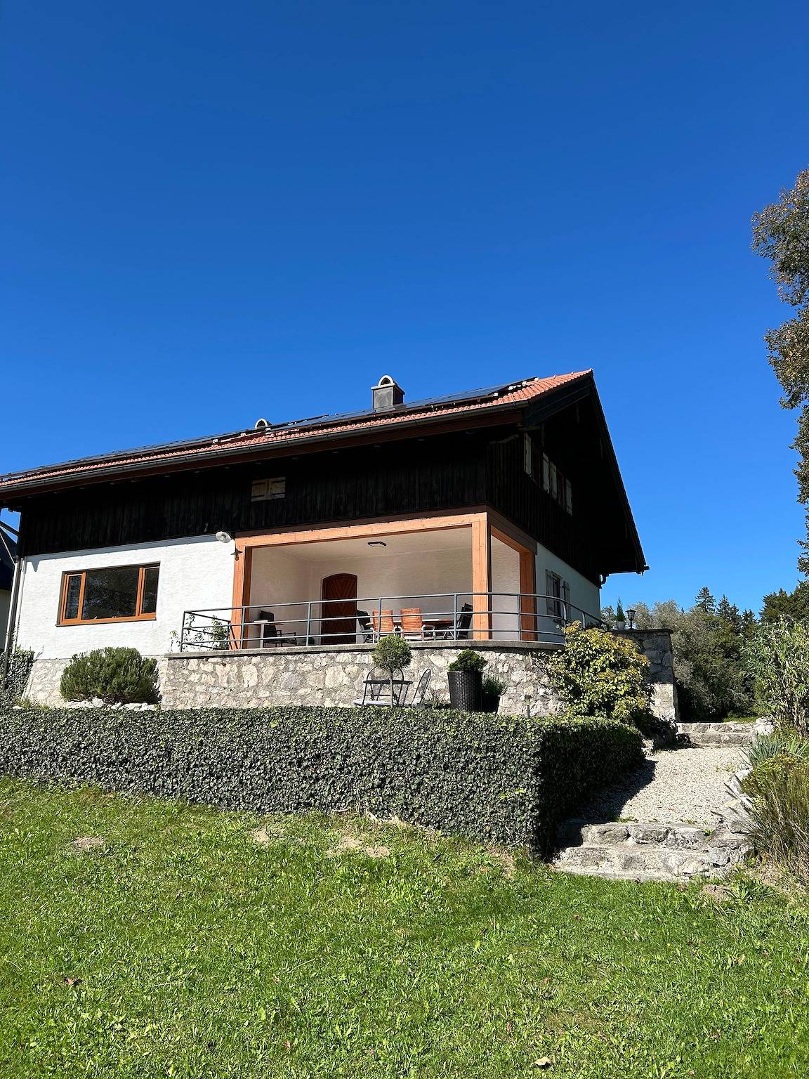 Landhaus Westerbuchberg - Idyllisches Landhaus, 150qm, für bis zu 9 Personen mit großem Garten in Übersee, Chiemsee