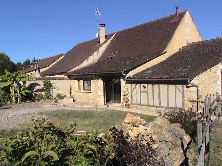 Location de vacances pour 7 personnes, avec jardin à Bosset - 2