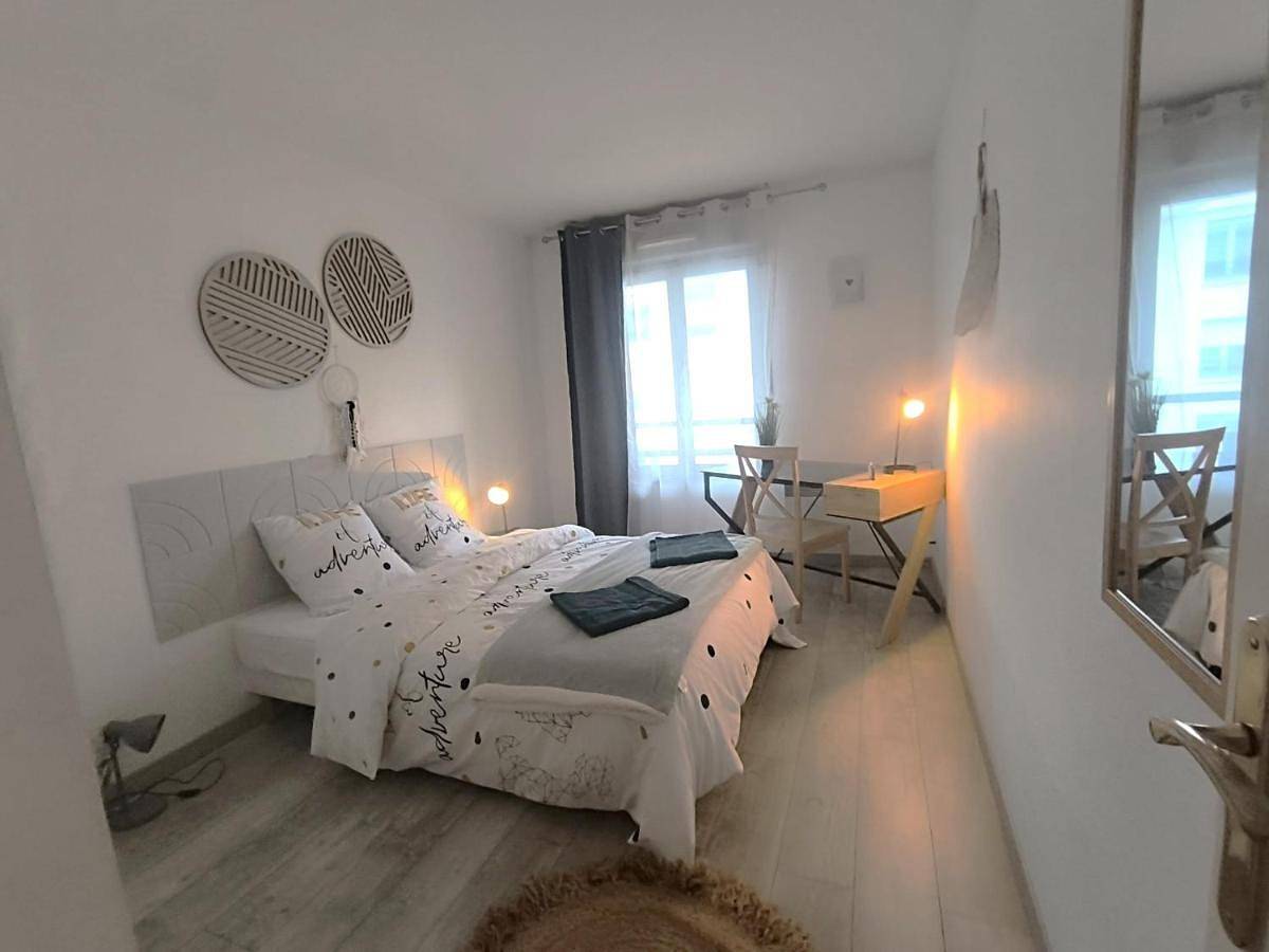 Appartement entier, Two-Bedroom Apartment in Mantes-la-Jolie, Yvelines
