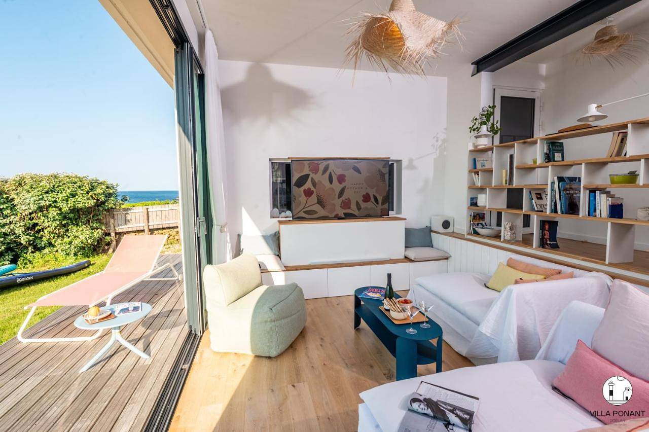 Villa Ponant 5 étoiles à Doëlan, piscine face mer in Doëlan, Clohars-Carnoët