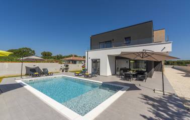 Villa für 16 Personen in Pula, Pula-Medulin, Bild 1
