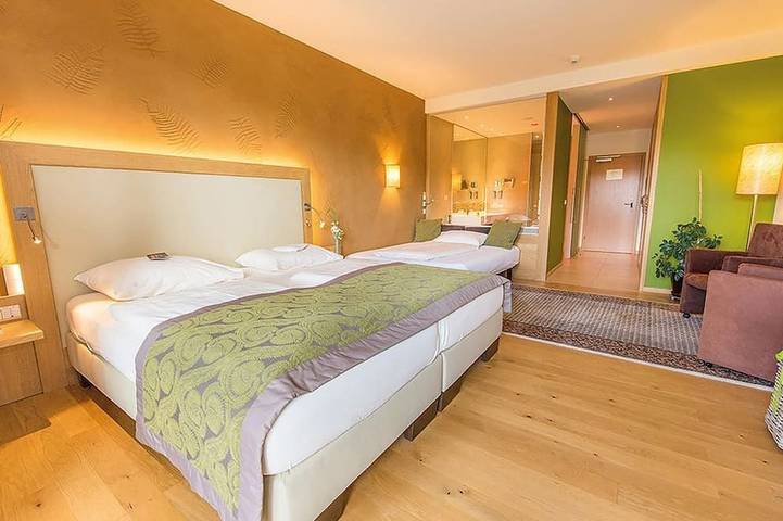 Ferienhaus für 4 Personen, mit Whirlpool und Sauna sowie Garten und Pool in Pöllauberg