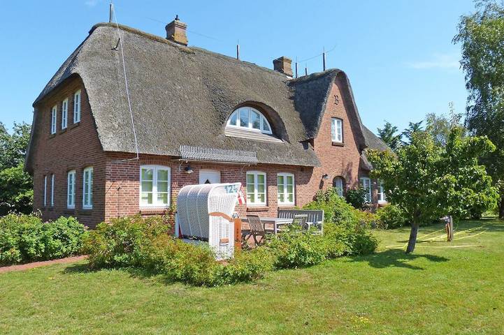 Ferienhaus für 6 Personen, mit Terrasse und Garten in Nebel