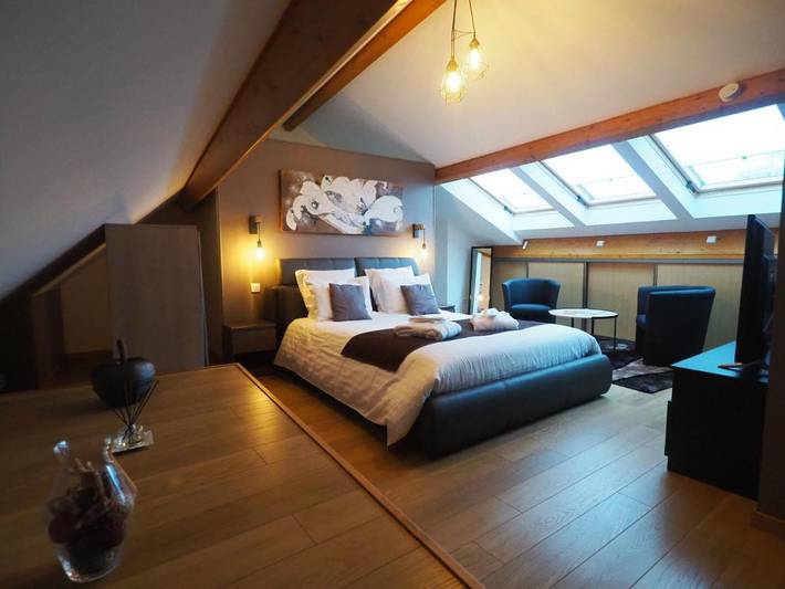 Chambre d’hôte pour 2 personnes, avec jacuzzi ainsi que sauna et terrasse