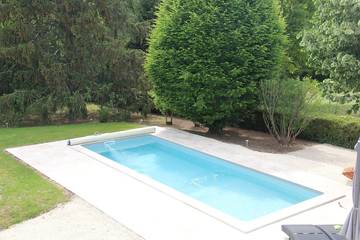 Location de vacances pour 8 personnes, avec jardin et jacuzzi à Boutiers-Saint-Trojan