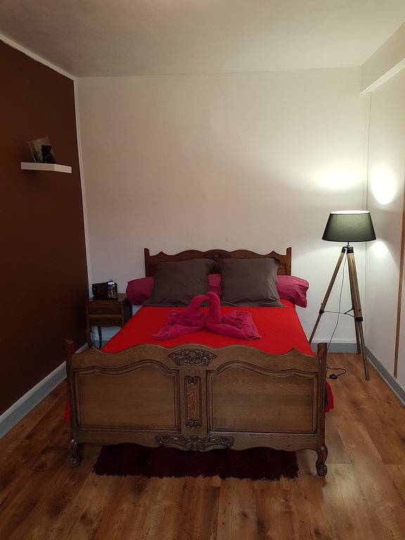 Chambre d’hôte pour 2 personnes, avec jardin à Boësses