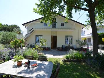Gîte pour 5 personnes, avec jardin dans Émilie-Romagne