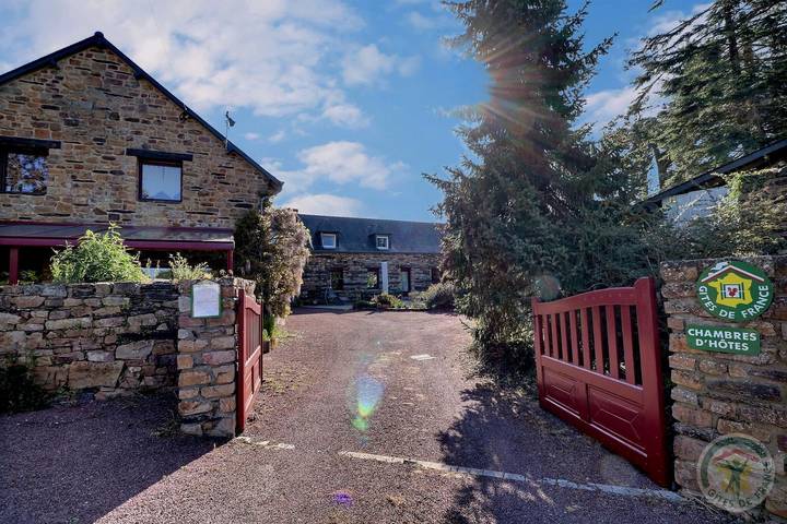 Chambre d’hôte pour 3 personnes, avec jardin à Montfort-sur-Meu - 2