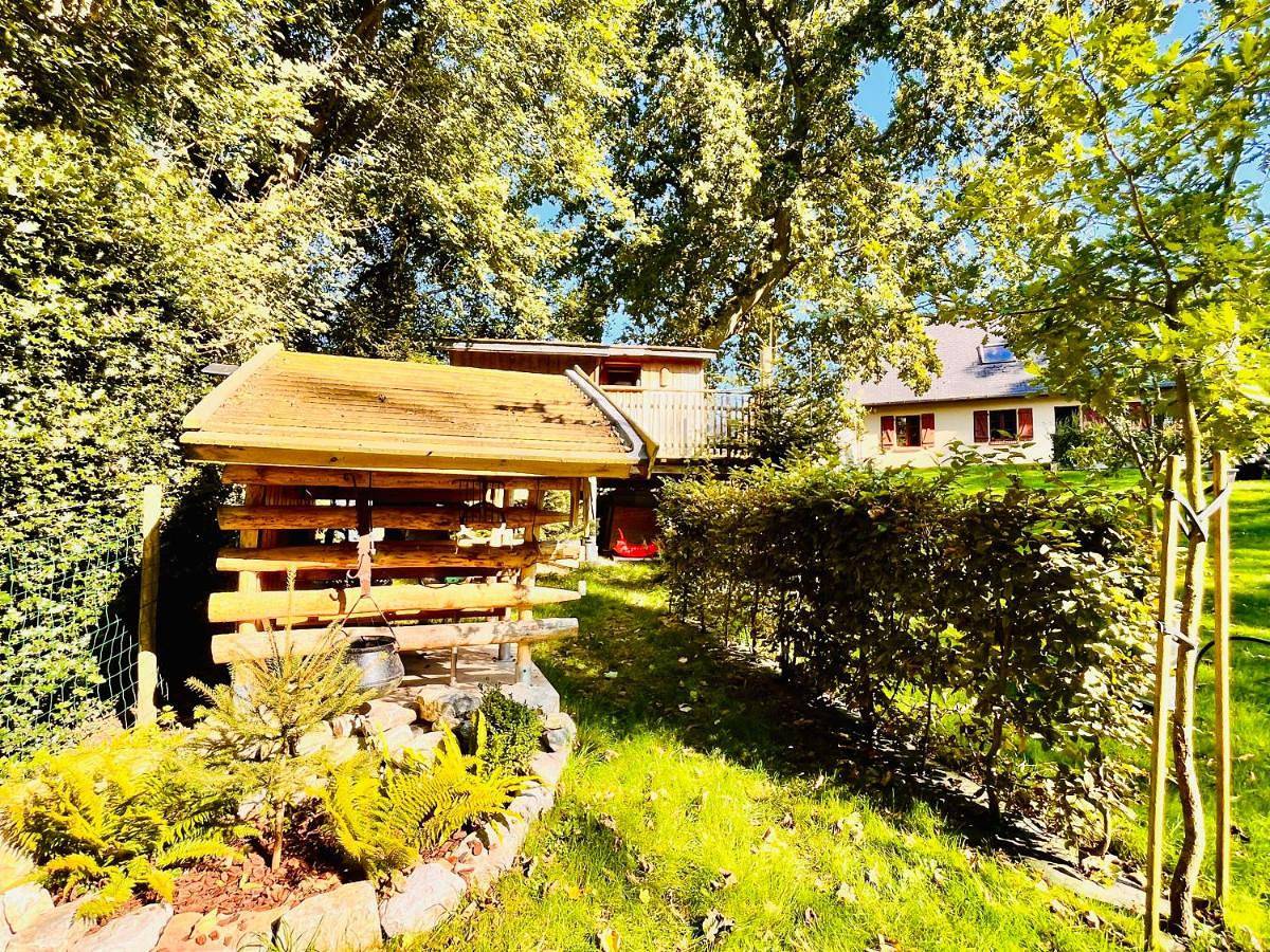 La cabane perchée du trappeur in Écrainville, Région du Havre