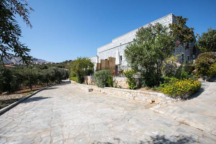Bungalow für 3 Personen, mit Ausblick und Garten, kinderfreundlich auf den Peloponnes - 4