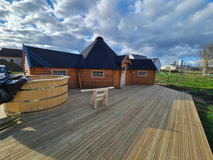 Camping pour 5 personnes, avec vue et terrasse dans la Sarthe