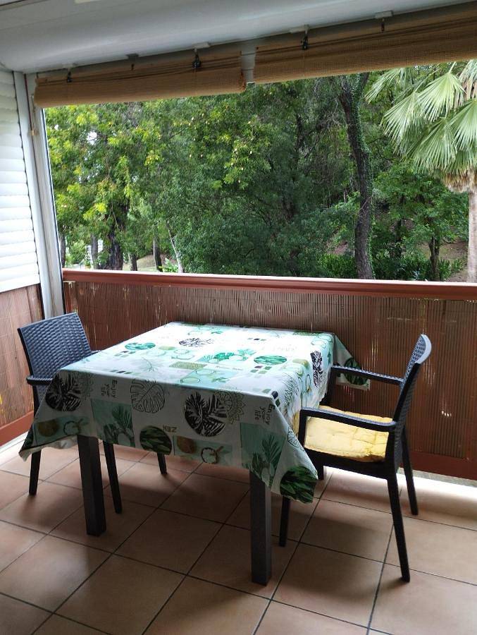 Gîte pour 2 personnes, avec balcon dans Anse Caritan - 3