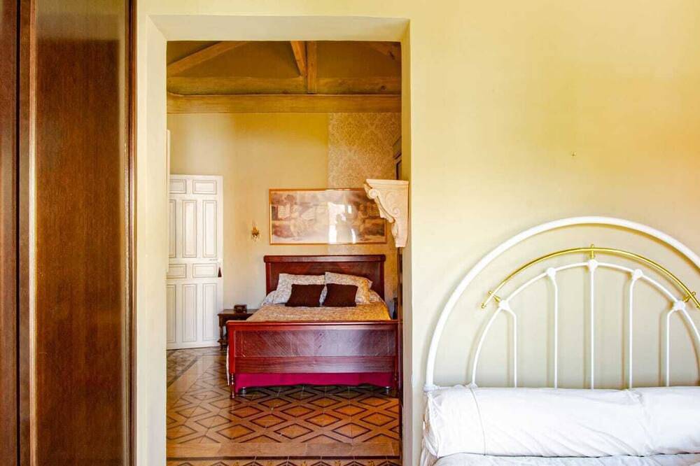 Villa Castro in Genil, Granada