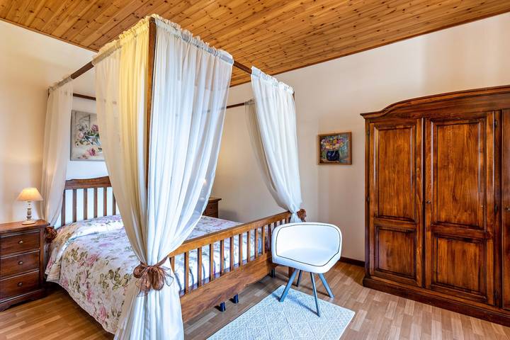 Appartamento intero, Appartamento 'Appartamento Bilocale' con terrazza condivisa, giardino condiviso e Wi-Fi in Bardolino, Prealpi Gardesane