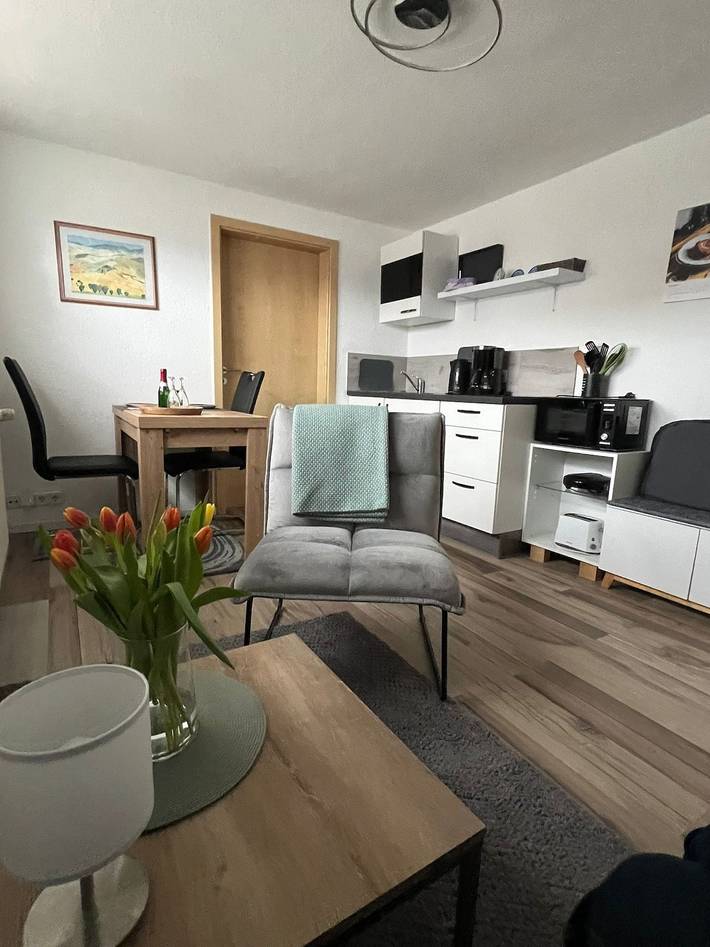 Ferienwohnung für 2 Personen, mit Terrasse und Garten sowie Ausblick