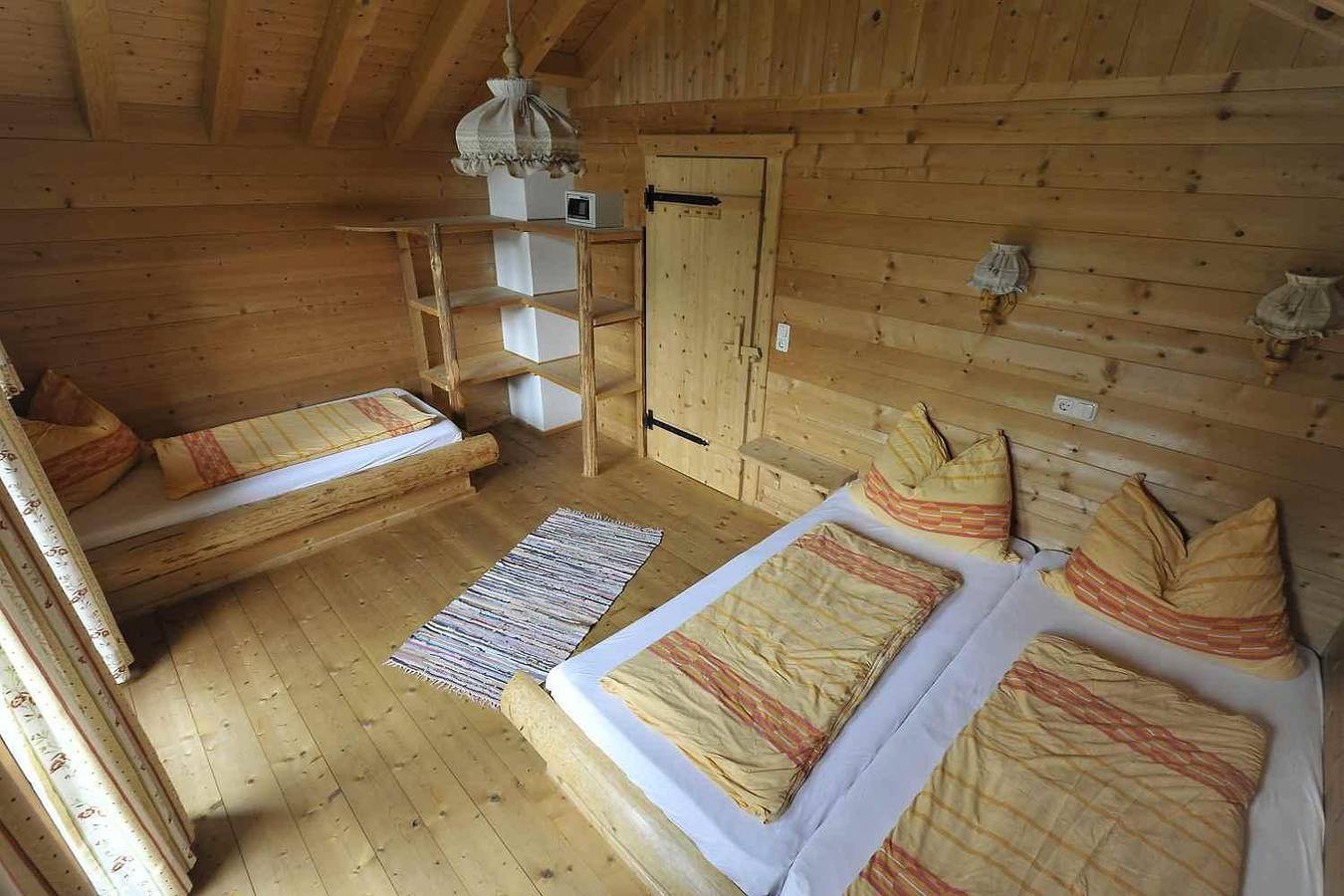 Ganze Ferienwohnung, 180qm Felsenchalet, 3 Schlafräume in Gramais, Außerfern