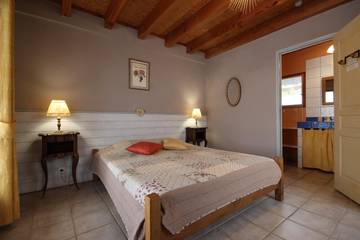 Gîte pour 8 Personnes dans Pruzilly, Région de Mâcon, Photo 2