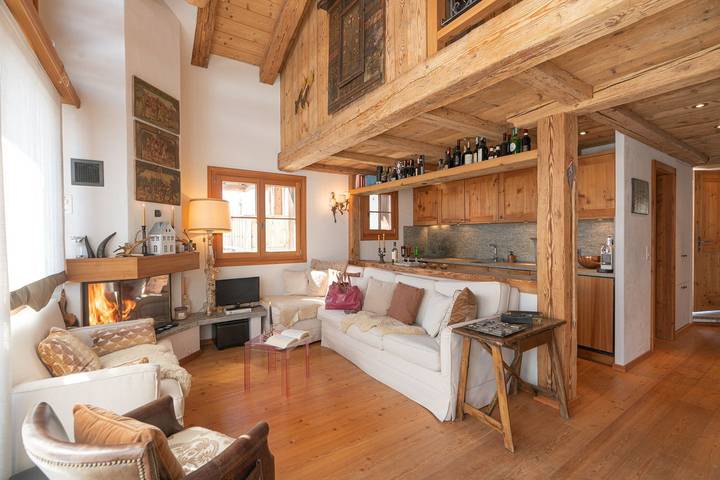 Ferienhaus für 6 Personen, mit Balkon und Seeblick in Bregaglia