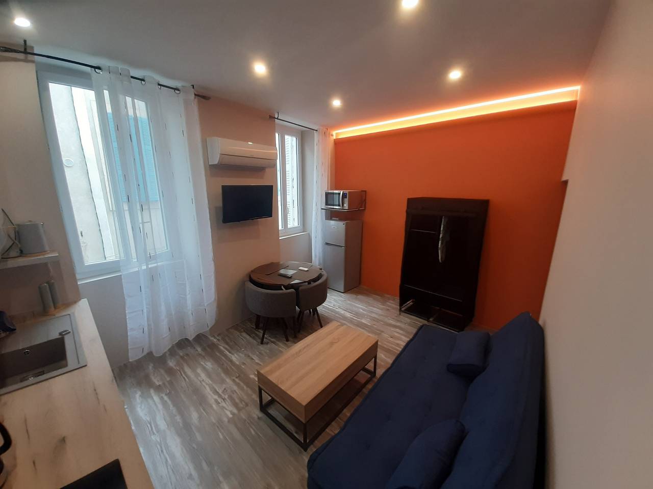 Appartement entier, Appartement '106 - T2 Cosy' avec Wi-Fi et Climatisation in Bourg-Saint-Andéol, Privas