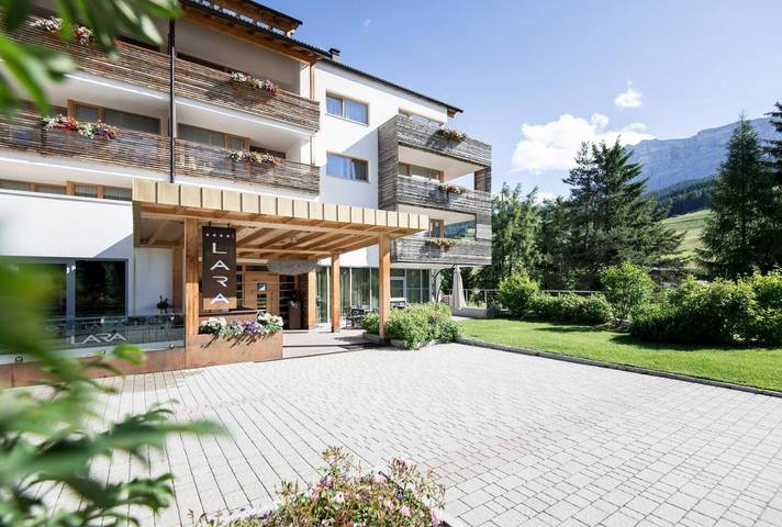 Hotel für 2 Personen, mit Pool und Sauna sowie Garten und Ausblick in La Villa