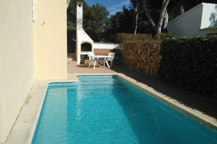 Villa pour 6 personnes, avec jardin et terrasse à Cala Blanca