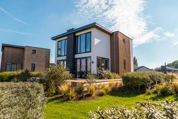 Ferienhaus für 10 Personen, mit Garten und Seeblick in Gelderland