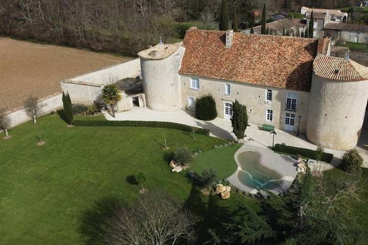 Gîte pour 3 personnes, avec jardin à Montignac-Charente - 2