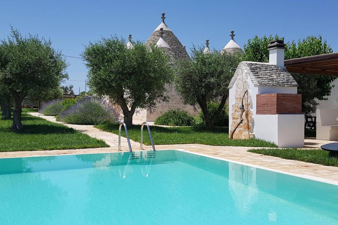 Trulli Terrarossa con Piscina Privata in Martina Franca, Provincia di Taranto