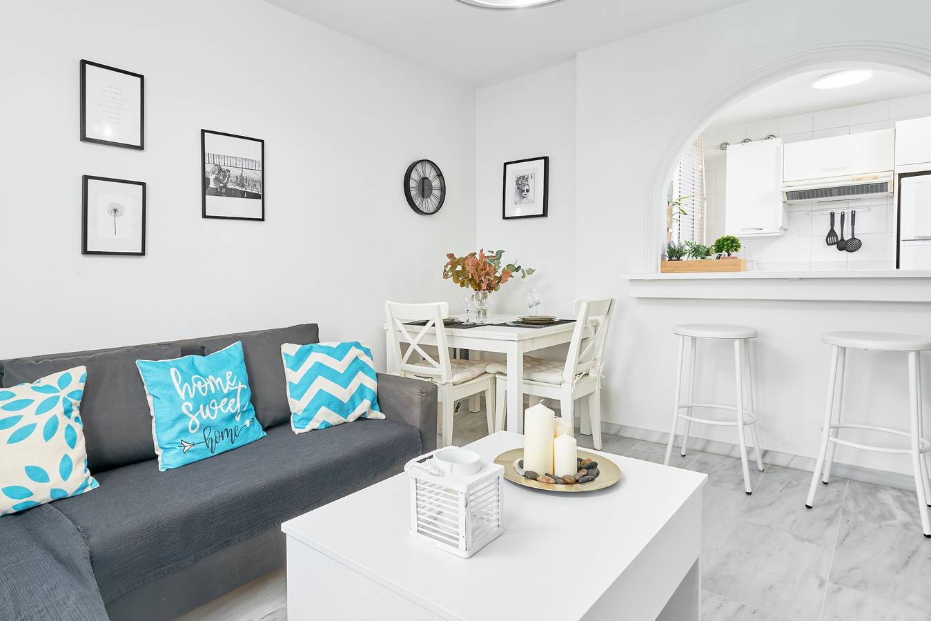 Entire apartment, Apartment 'Laguna's Sunset Torrox Costa' with Sea View, Wi-Fi and Air Conditioning in Torrox Costa, Torrox