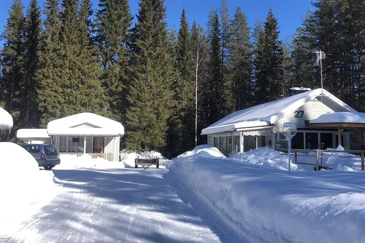Villa für 8 Personen, mit Terrasse und Whirlpool - 1