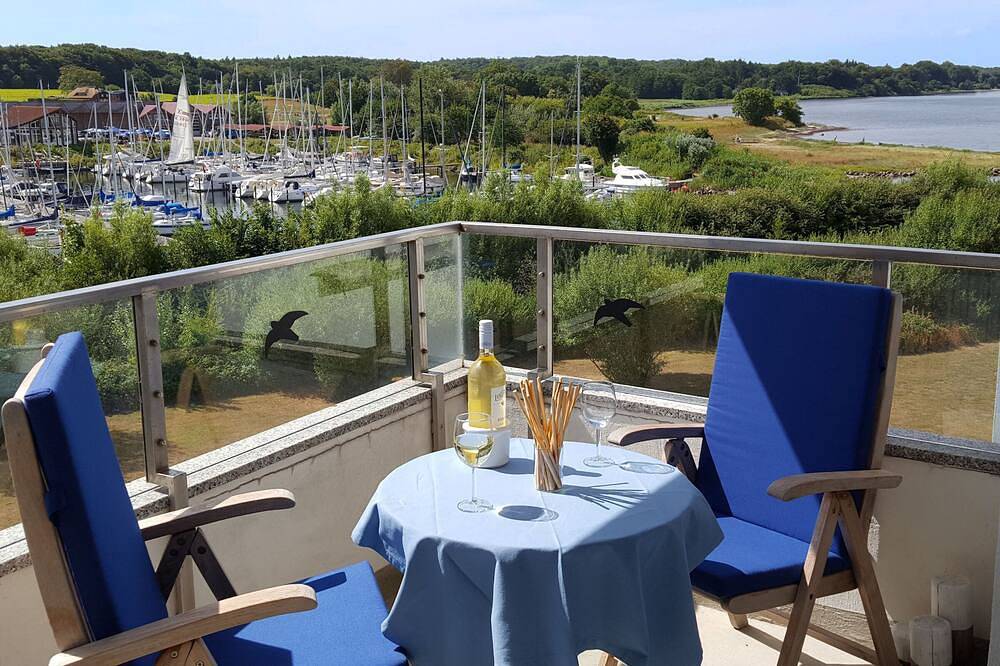 Ganze Wohnung, Ferienwohnung mit fantastischem Blick auf Ostsee, Hafen, Wälder und Felder in Glücksburg, Flensburger Förde