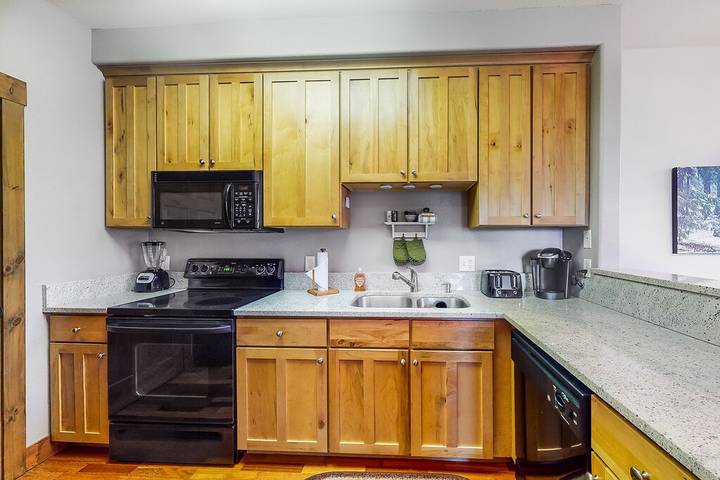 Gîte pour 4 personnes, avec jacuzzi et terrasse à Granby - 4