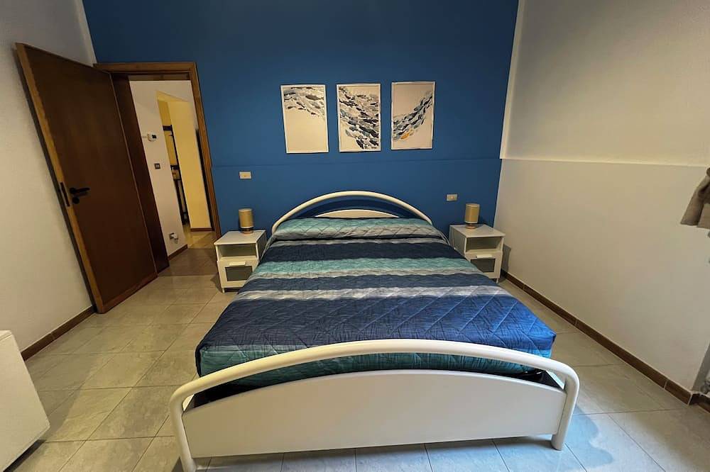 Entire apartment, Civico 11 - Independent holiday home at 40 mt. from the sea. For short stays. in Reggio Calabria, Tyrrhenian Coast Kalabria